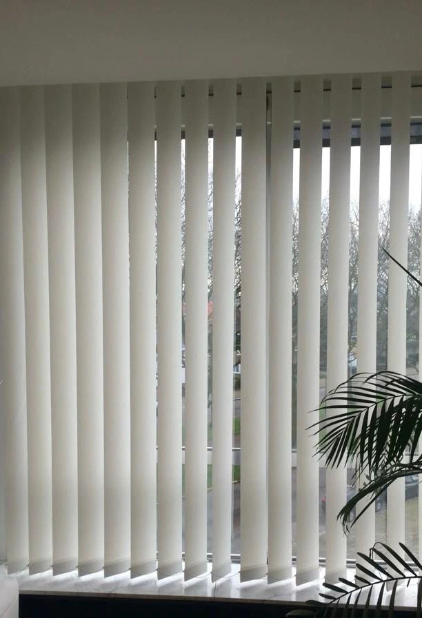 Vertikal Blind Gorden Kantor Terdekat |  Ruang Kerja Profesional